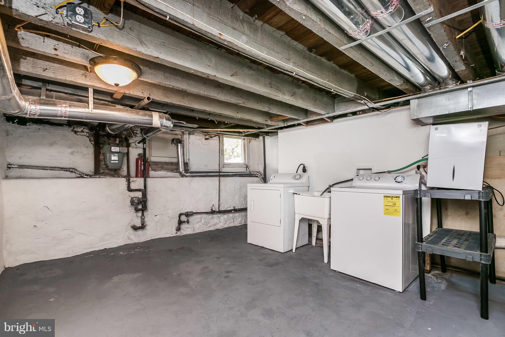 2921 Keswick Road Baltimore, MD 21211 - Photo 25 of 30 Bright Launtry Area