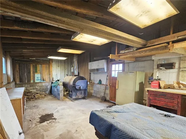 a view of a storage & utility room