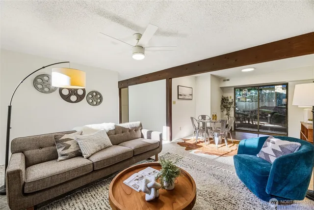 $1,250,000 | 10027 169th Avenue Northeast, Redmond, WA 98052