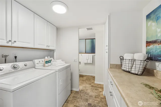 $1,250,000 | 10027 169th Avenue Northeast, Redmond, WA 98052