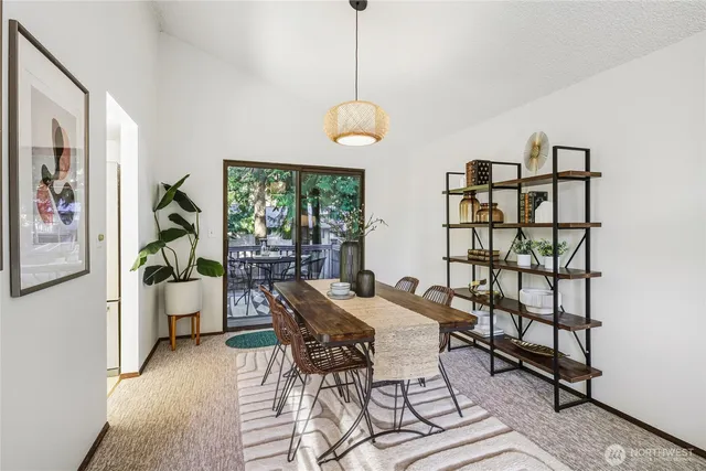 $1,250,000 | 10027 169th Avenue Northeast, Redmond, WA 98052