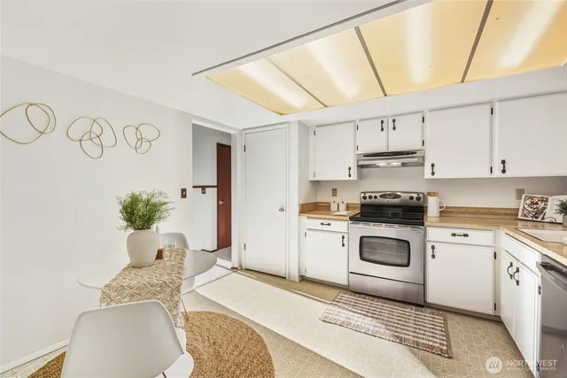 $1,250,000 | 10027 169th Avenue Northeast, Redmond, WA 98052