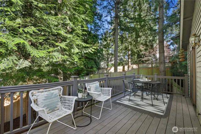 $1,250,000 | 10027 169th Avenue Northeast, Redmond, WA 98052