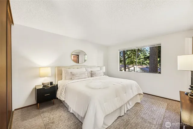 $1,250,000 | 10027 169th Avenue Northeast, Redmond, WA 98052