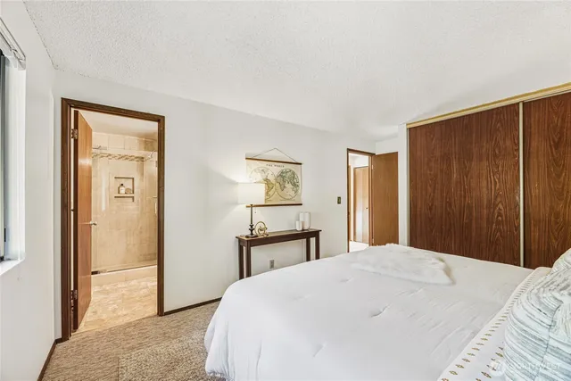 $1,250,000 | 10027 169th Avenue Northeast, Redmond, WA 98052