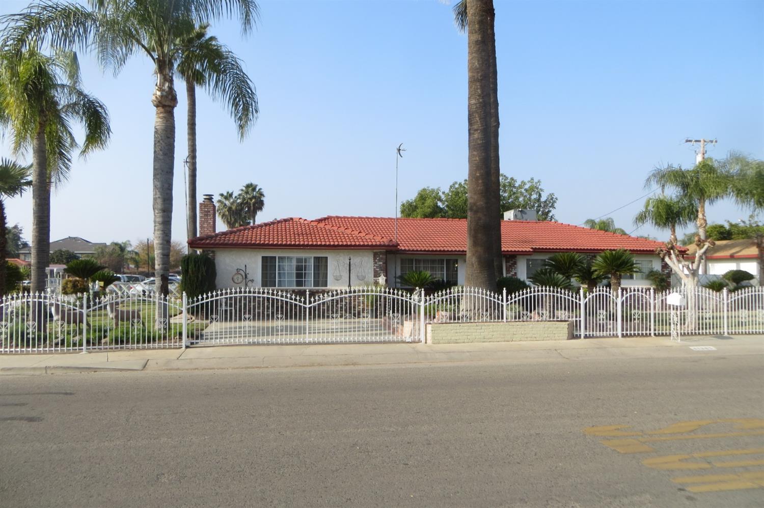 41365 David Road Orosi, CA 93647 - Photo 5 of 35 Gallery Image 5