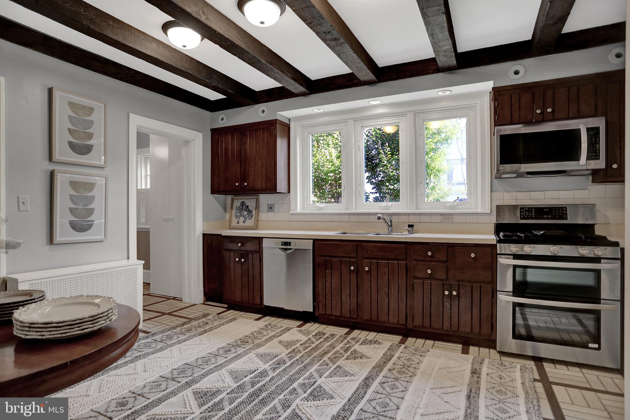 308 Tunbridge Road Baltimore, MD 21212 - Photo 16 of 54