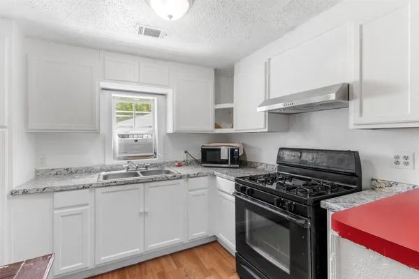 $1,500 | 114 Melton Street, Magnolia, TX 77354