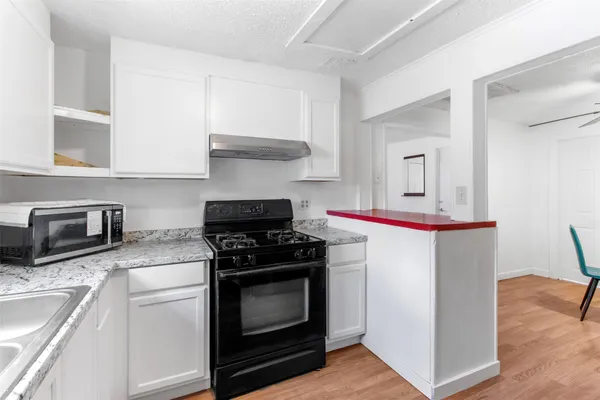 $1,500 | 114 Melton Street, Magnolia, TX 77354