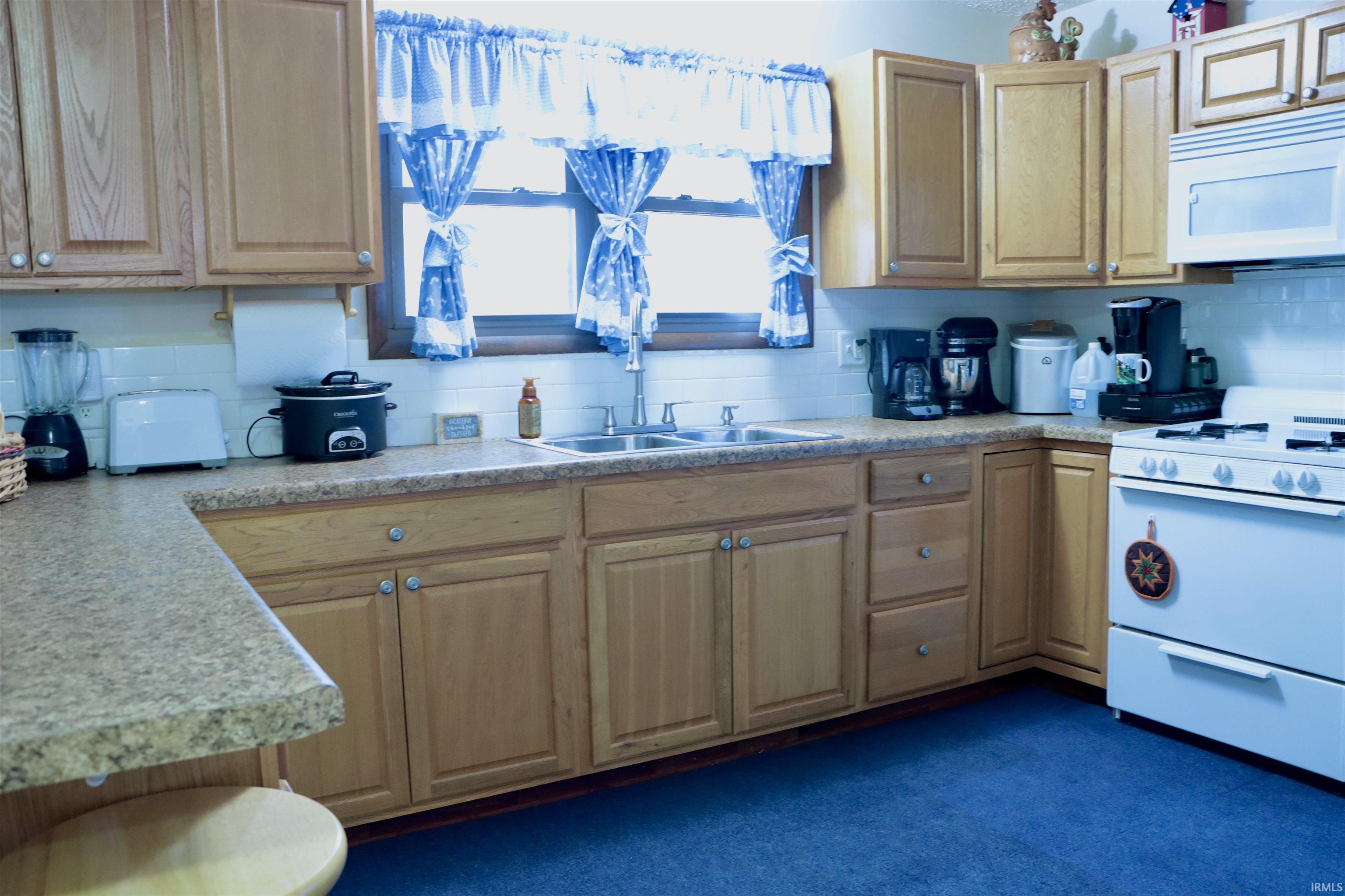 3633 South Bruner Road Warsaw, IN 46580 - Photo 13 of 34