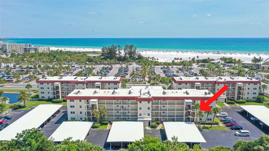 Directly across from Siesta Beach!