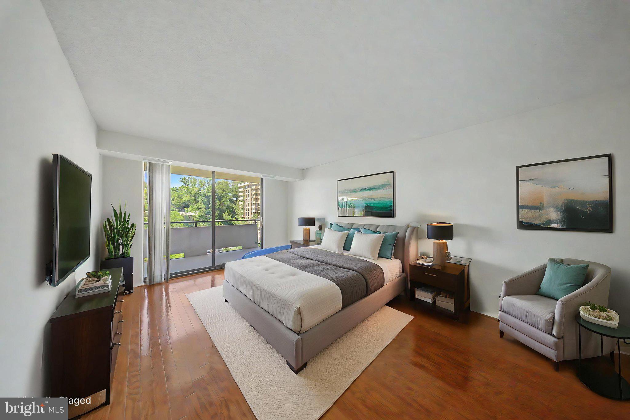 1800 Old Meadow Road, Unit 920 McLean, VA 22102 - Photo 12 of 18 Virtually Staged Owner Suit