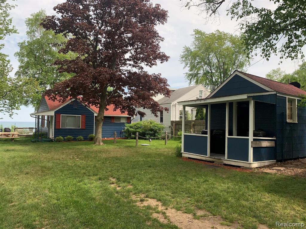 1849 South Lakeshore Road Carsonville, MI 48419 - Photo 19 of 28