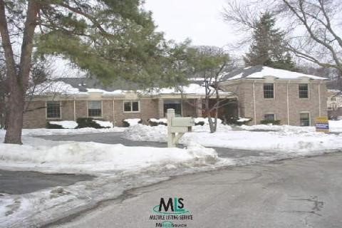 890 Sandhurst Road Bloomfield Hills, MI 48302 - Photo 1 of 1 843594.JPG