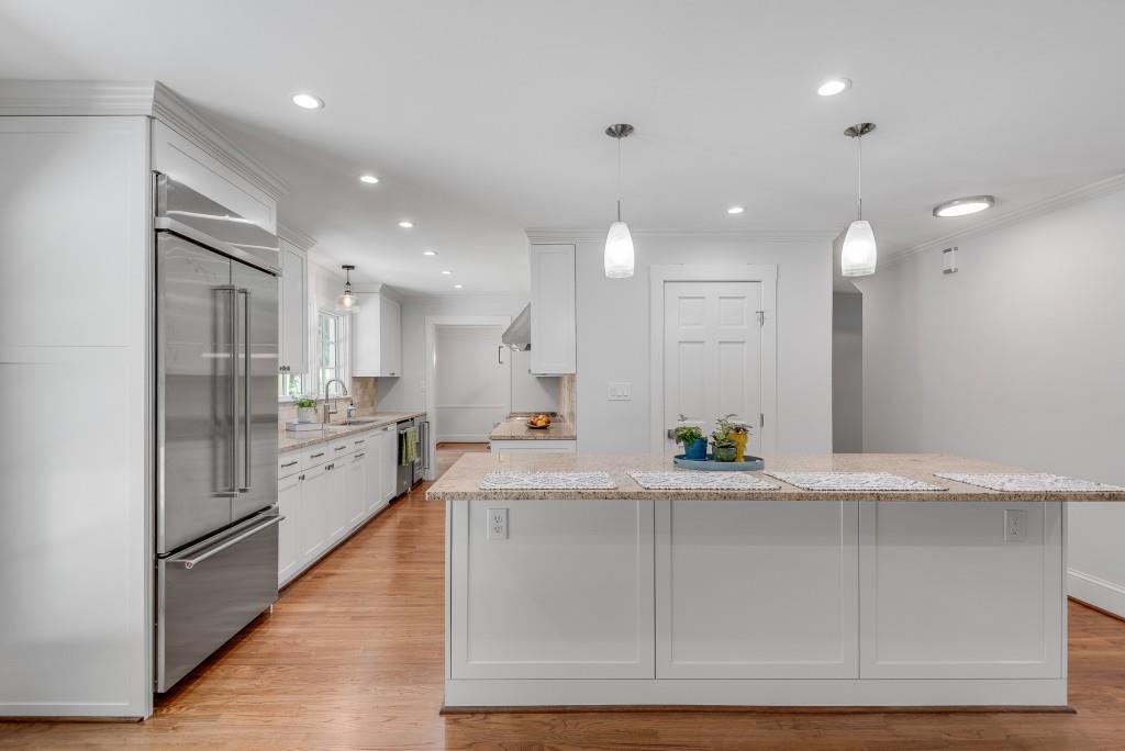 2592 River Oak Drive Decatur, GA 30033 - Photo 15 of 61