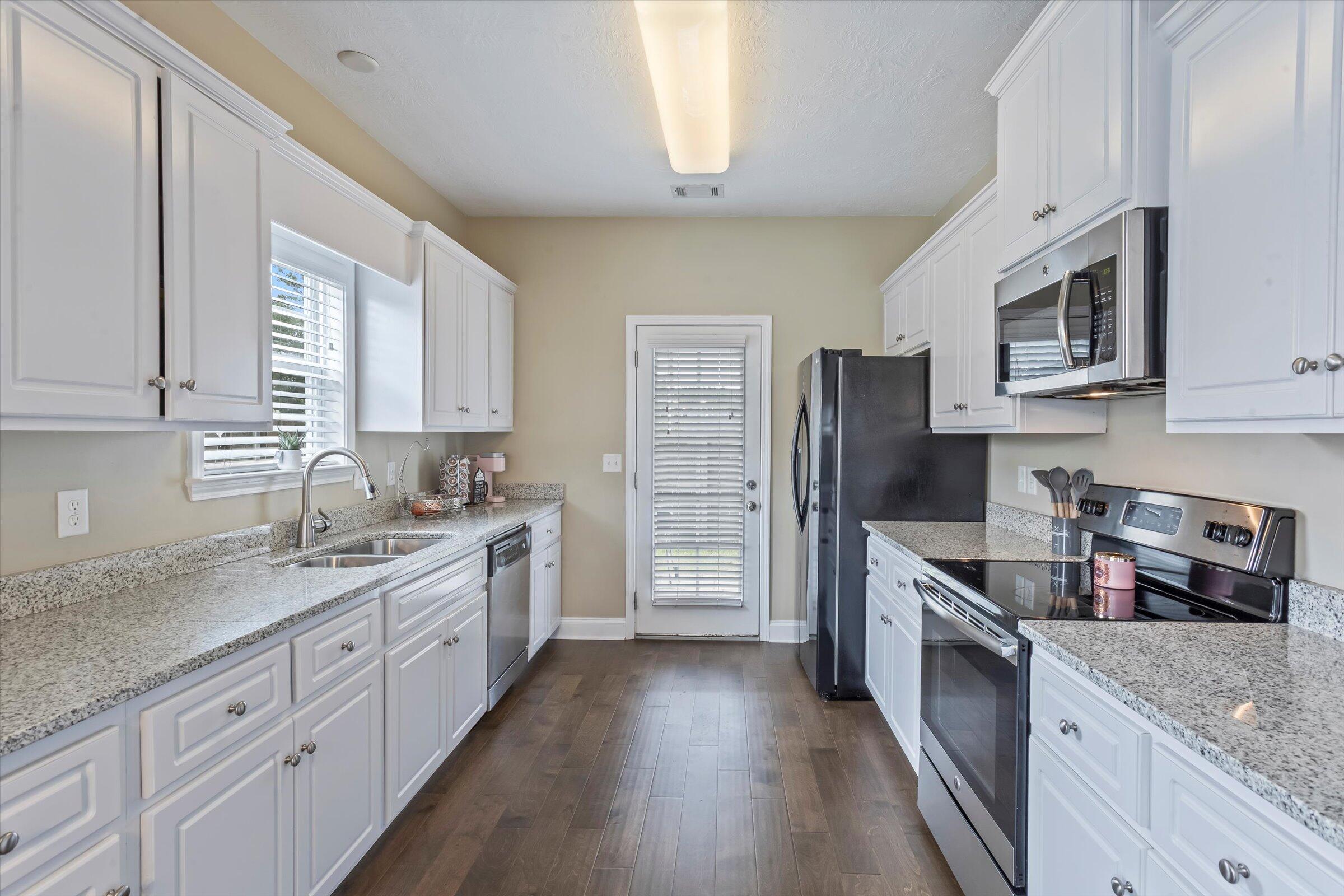 3047 Greymoor Circle Aiken, SC 29801 - Photo 11 of 35 15-IMG_0043