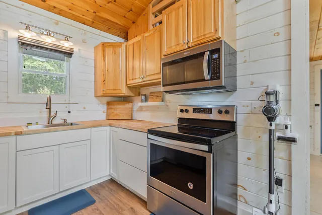 $329,000 | 326 Woodmans Mill Road, Searsmont, ME 04973