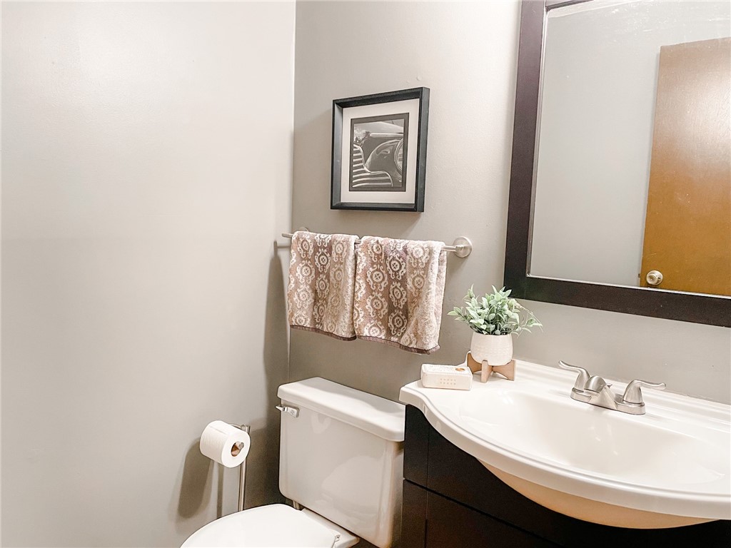 7 Devonshire Circle Penfield, NY 14526 - Photo 8 of 13