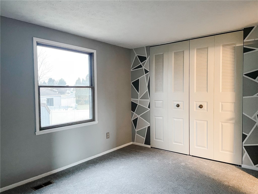 7 Devonshire Circle Penfield, NY 14526 - Photo 9 of 13