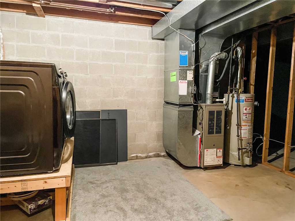 7 Devonshire Circle Penfield, NY 14526 - Photo 10 of 13