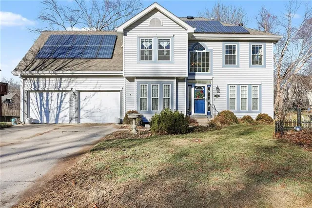 $399,950 | 722 Deerfield Street, Leavenworth, KS 66048