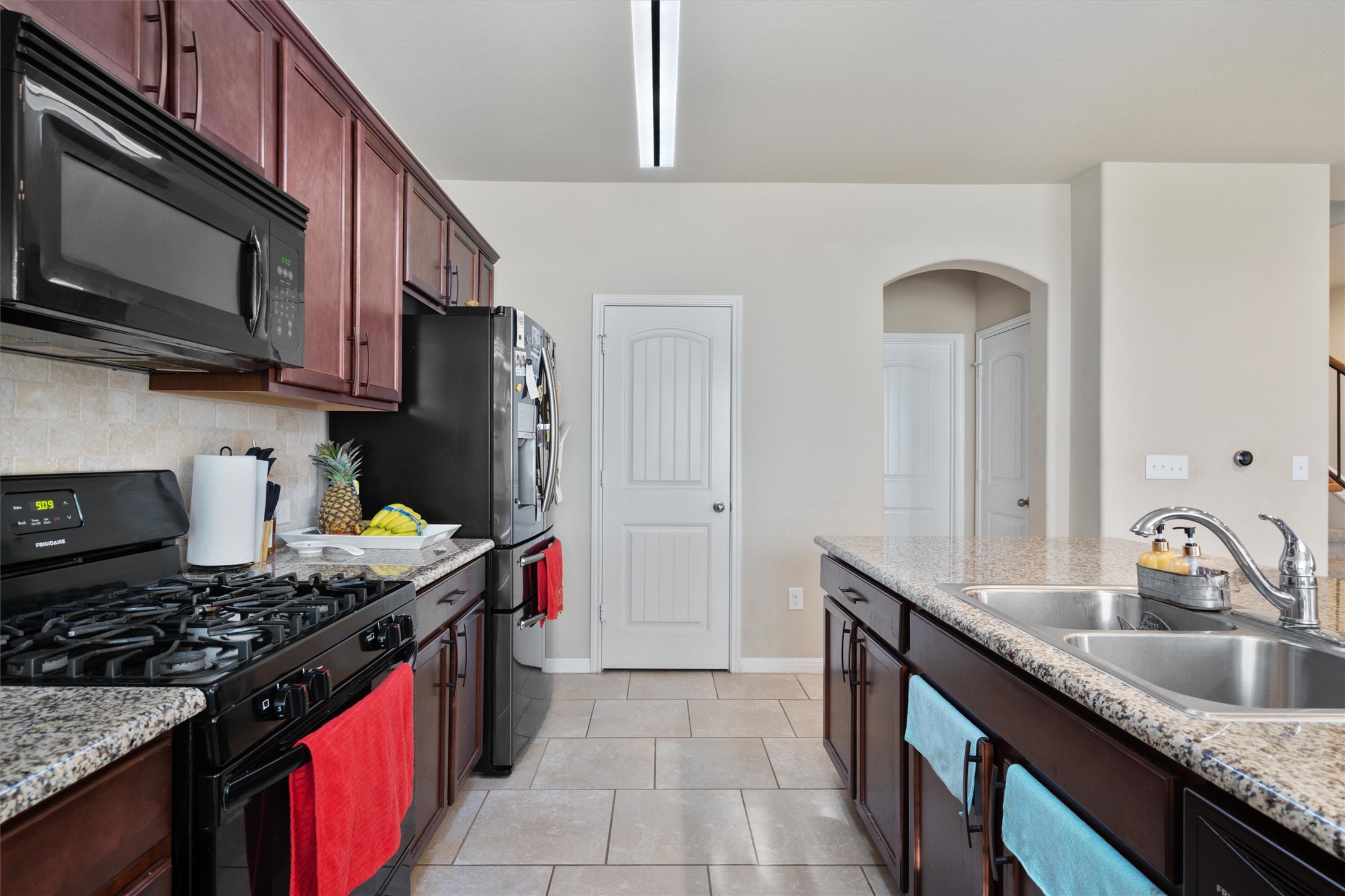 417 Epiphany Lane Pflugerville, TX 78660 - Photo 8 of 27