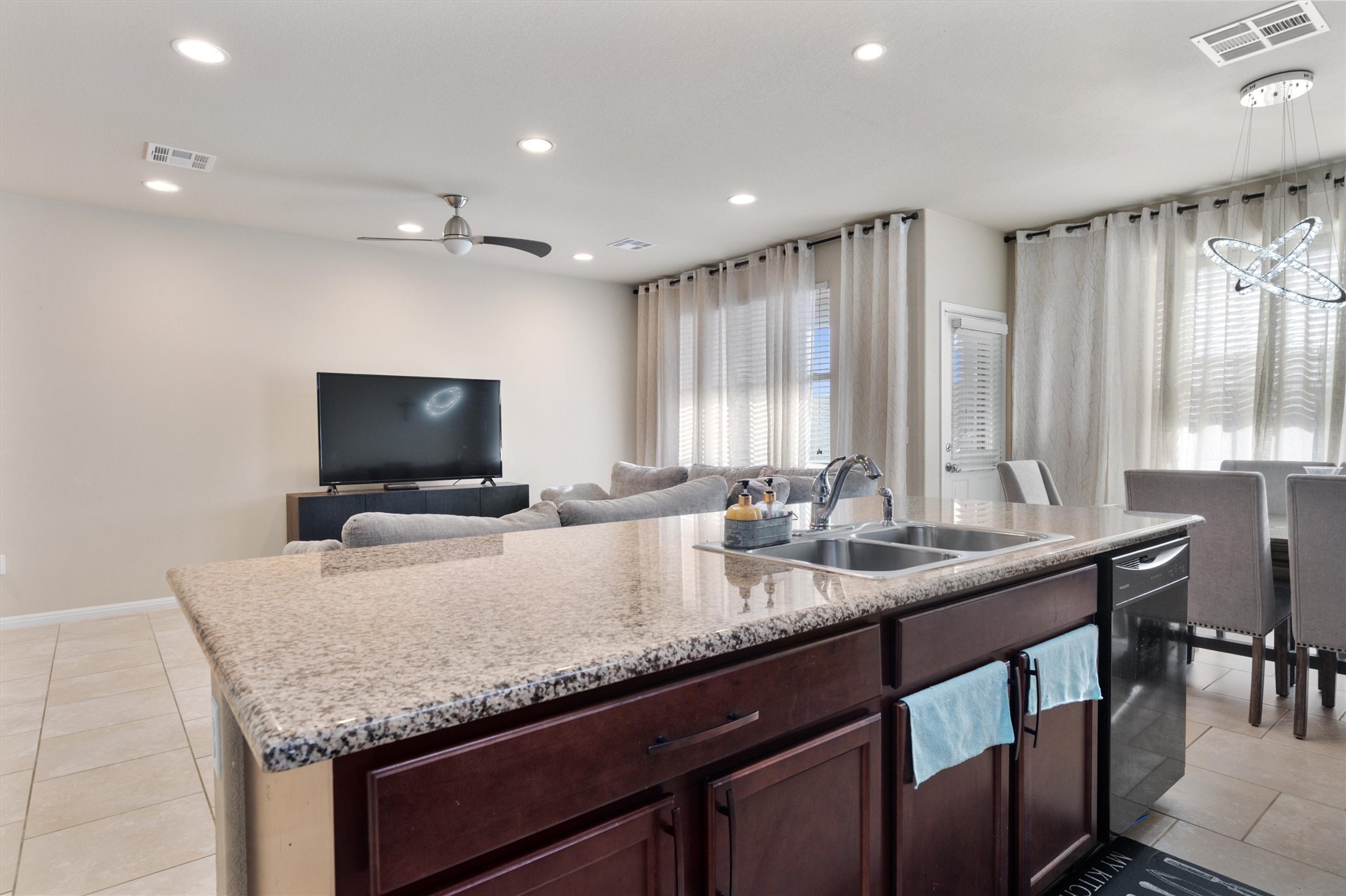 417 Epiphany Lane Pflugerville, TX 78660 - Photo 10 of 27