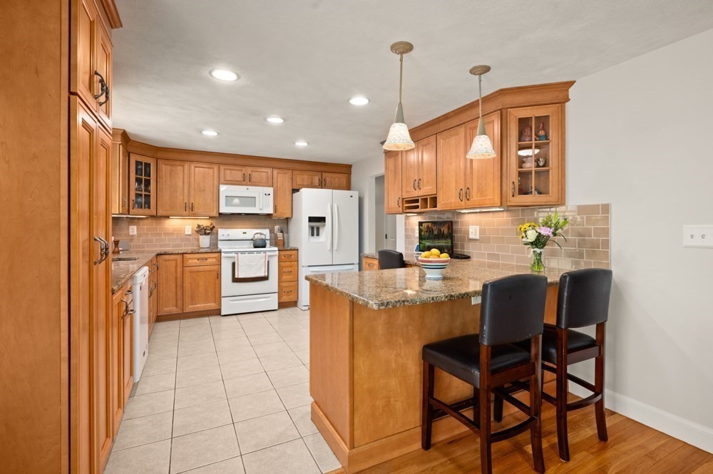 26 Hillview Road North Reading, MA 01864 - Photo 10 of 39 Gallery Image 10