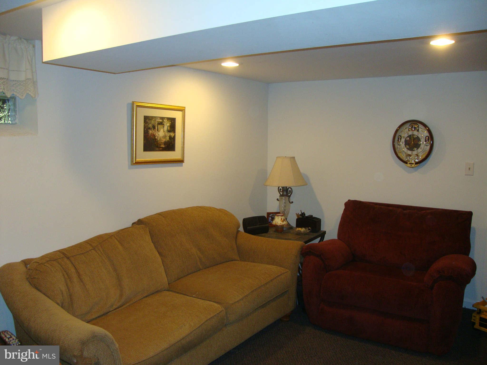 219 Warren Road Cockeysville, MD 21030 - Photo 18 of 30 Family Room