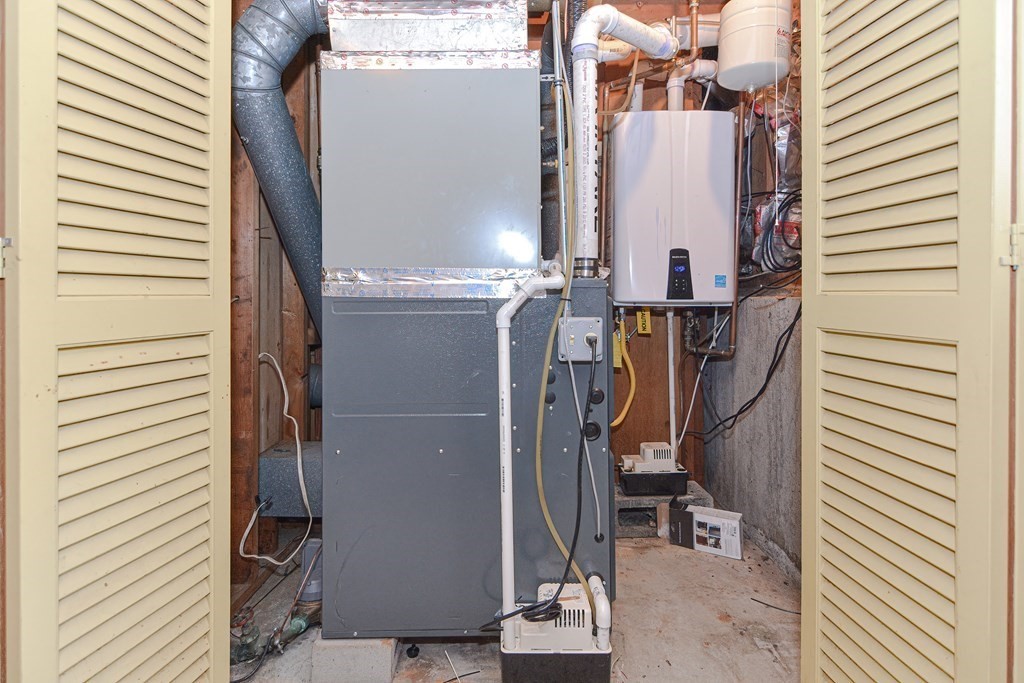 27 Borrows Road Foxboro, MA 02035 - Photo 28 of 40