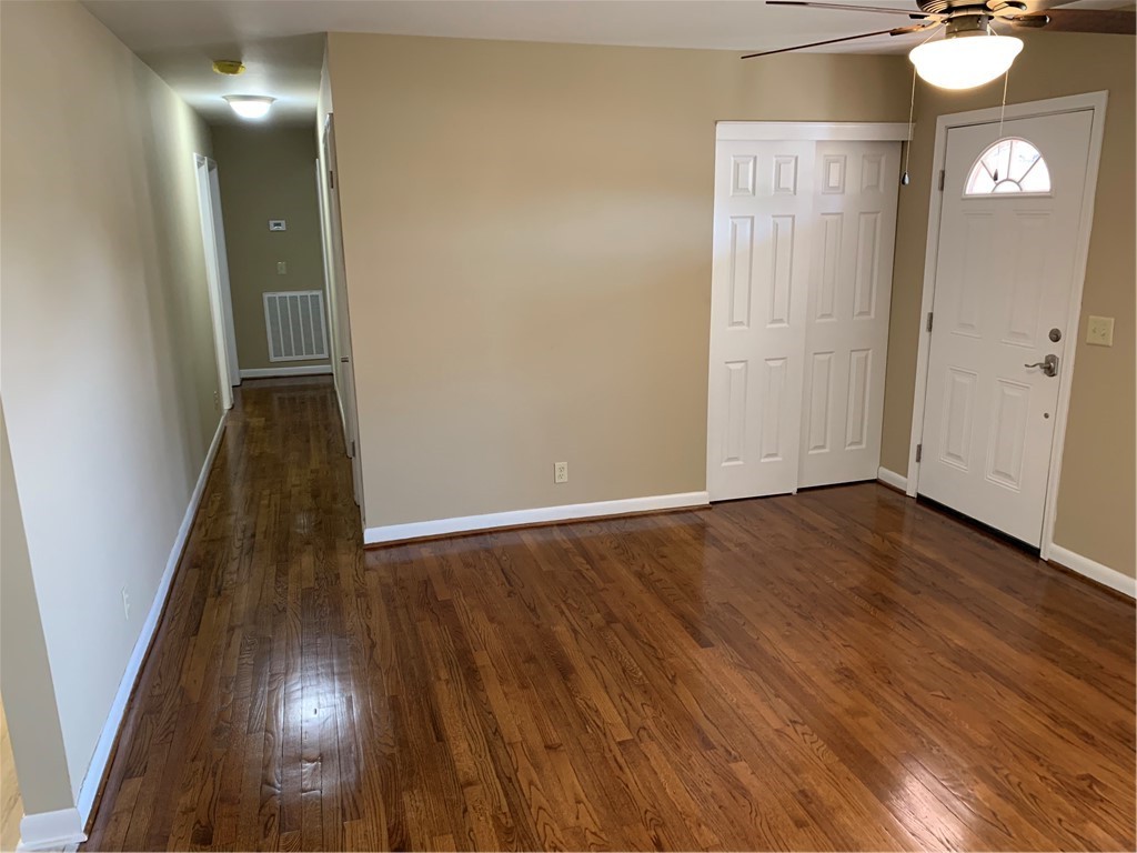 1301 Oak Drive Pendleton, SC 29670 - Photo 4 of 13 Gallery Image 4