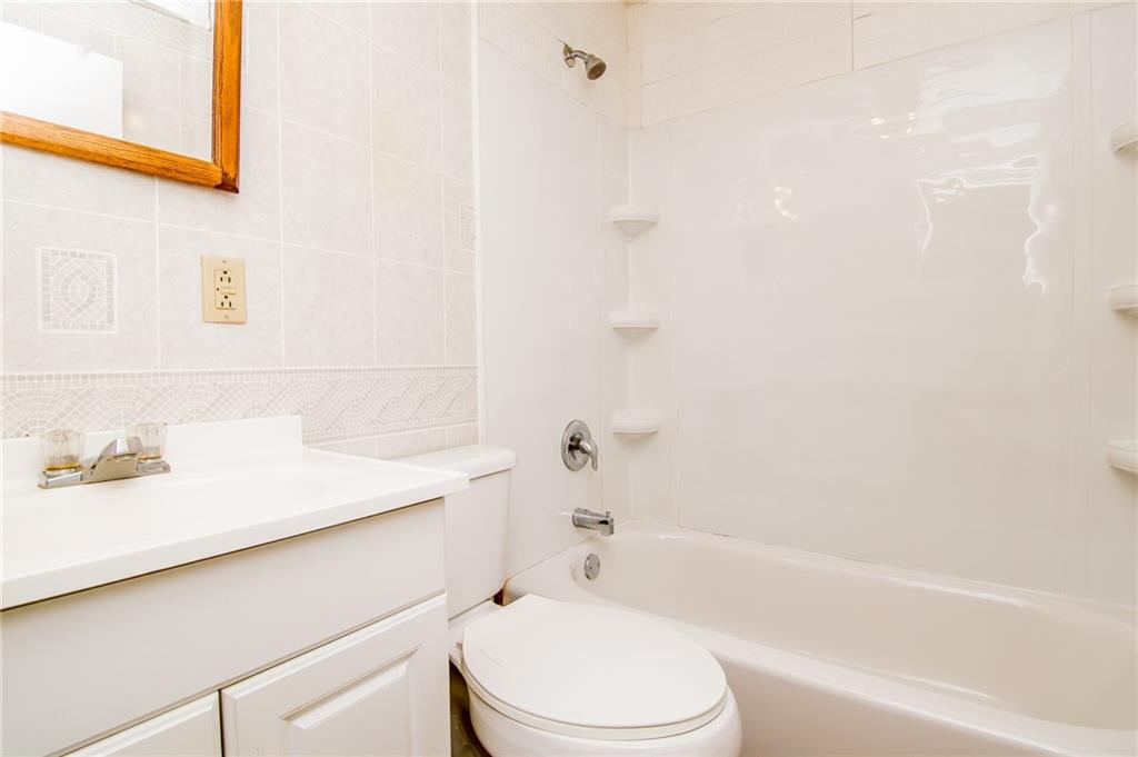 511 Ridgemont Drive Pittsburgh, PA 15220 - Photo 9 of 19 Gallery Image 9