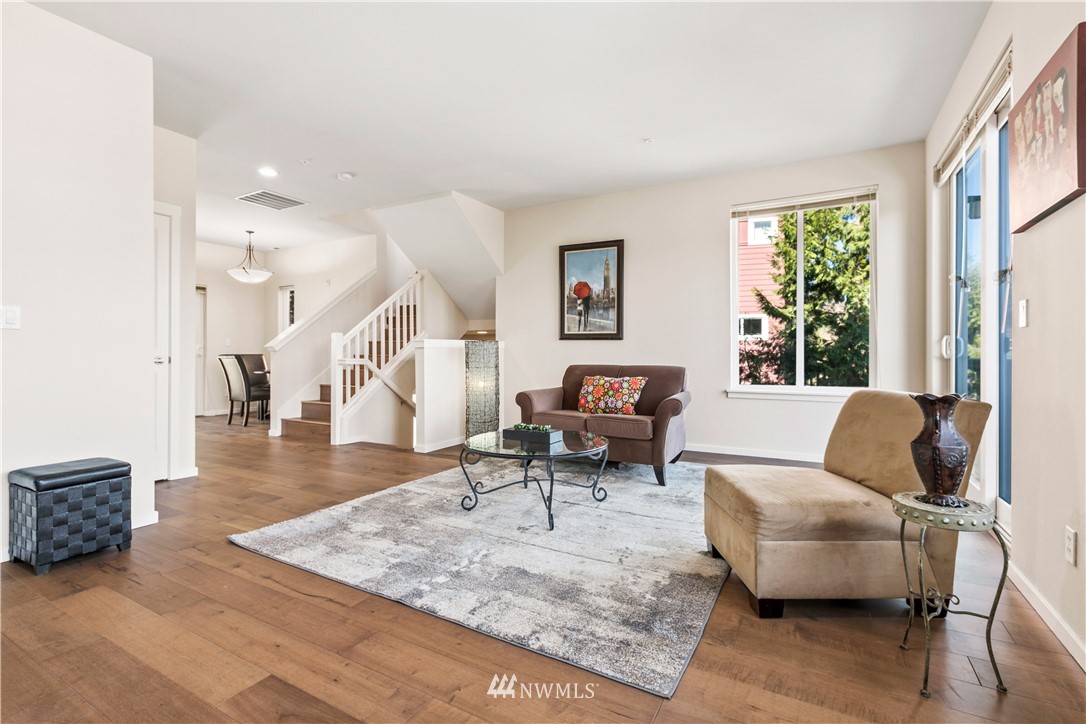 103 Sky Ridge Road Northwest, Unit 501 Issaquah, WA 98027 - Photo 4 of 15