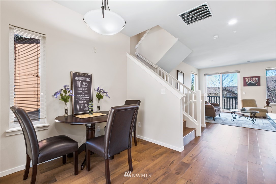 103 Sky Ridge Road Northwest, Unit 501 Issaquah, WA 98027 - Photo 7 of 15
