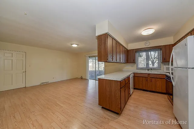 $3,000 | 636 62nd Street, Downers Grove, IL 60516