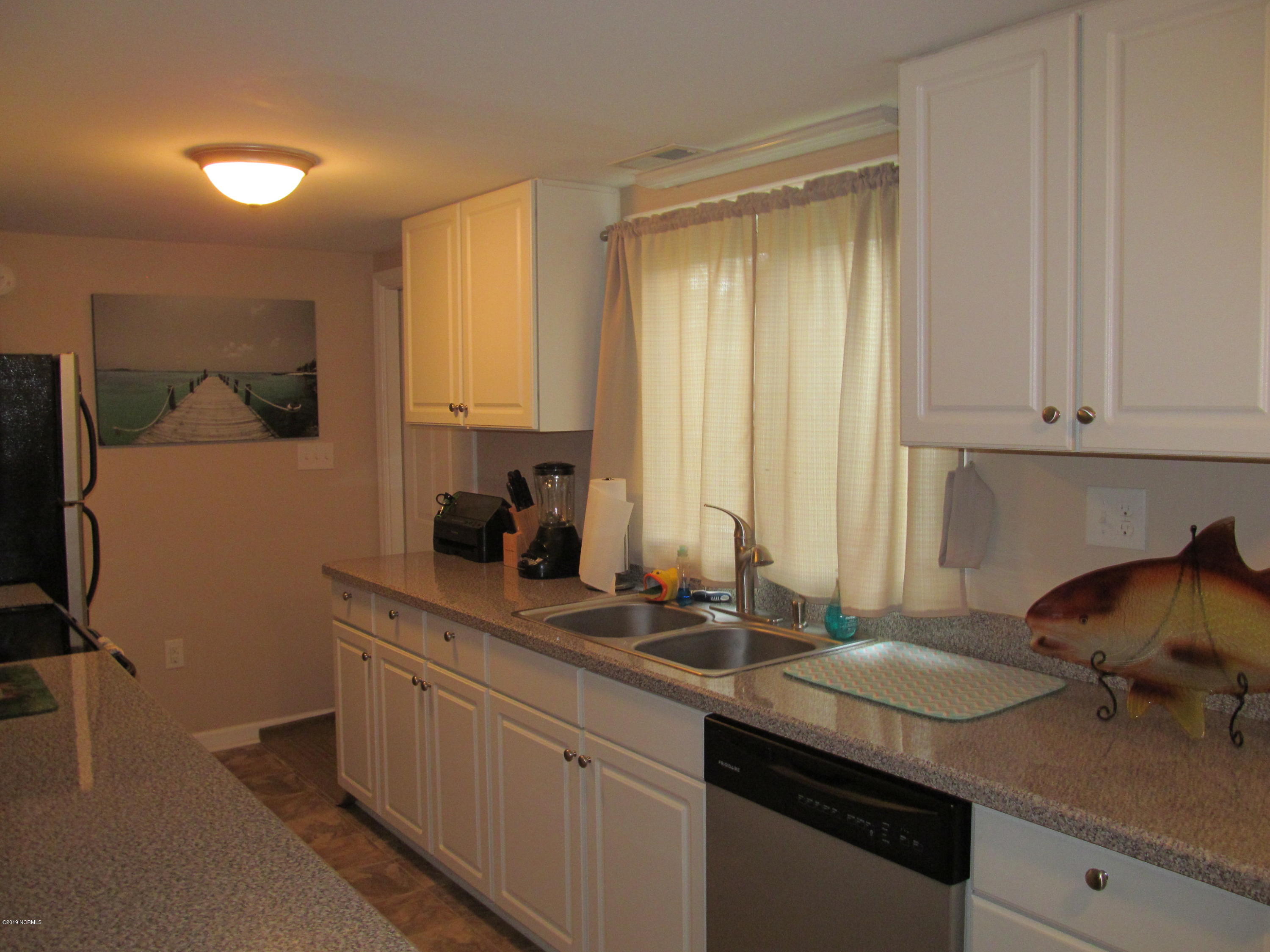 2207 Crab Point Loop Road Morehead City, NC 28557 - Photo 5 of 14 Kitchen