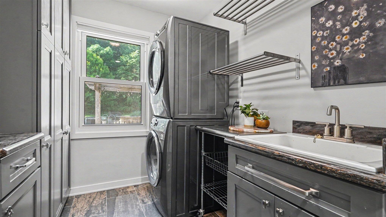 3949 South Michael Road Ann Arbor, MI 48103 - Photo 14 of 56