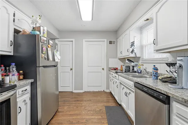 $190,000 | 5210 South Mccoy Street, Independence, MO 64055