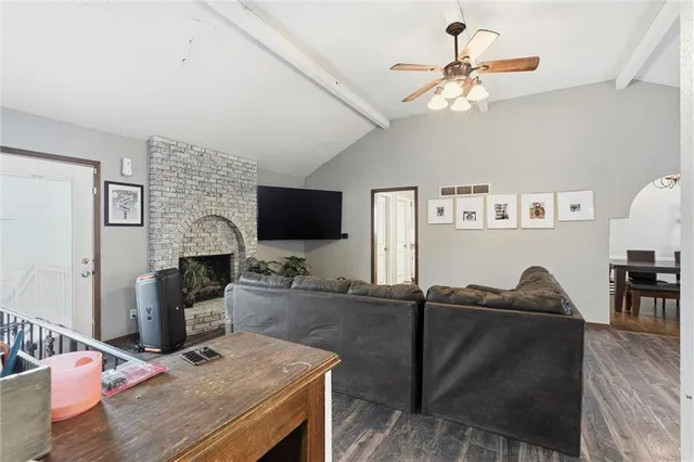 $190,000 | 5210 South Mccoy Street, Independence, MO 64055