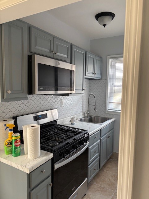 67 Littlefield Street, Unit 1 Pawtucket, RI 02861 - Photo 5 of 9