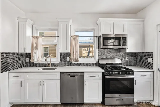 $550,000 | 370 4th Street, South Amboy, NJ 08879