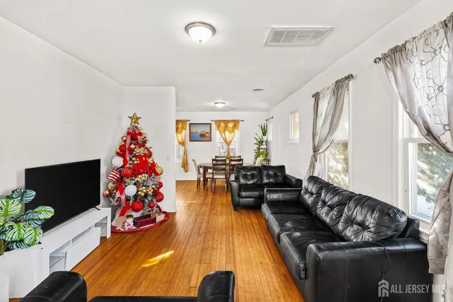 $550,000 | 370 4th Street, South Amboy, NJ 08879