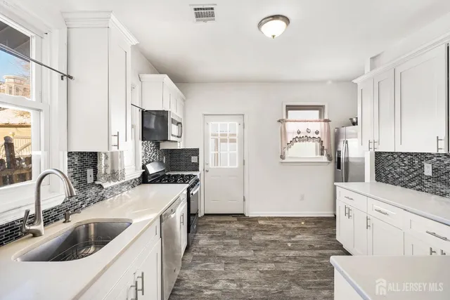 $550,000 | 370 4th Street, South Amboy, NJ 08879