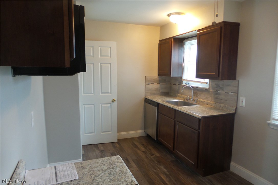 20815 Watson Road Maple Heights, OH 44137 - Photo 6 of 13 Gallery Image 6