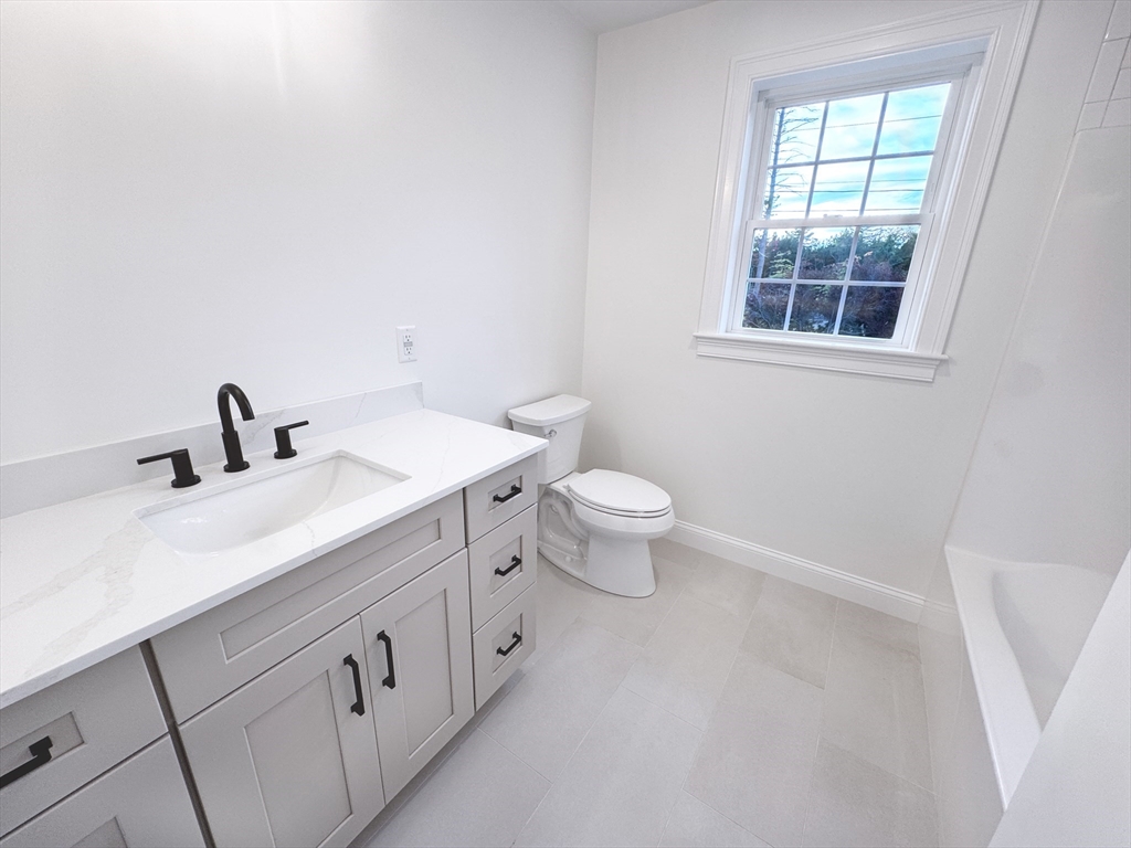 82 Tavern Way Hanson, MA 02341 - Photo 18 of 36