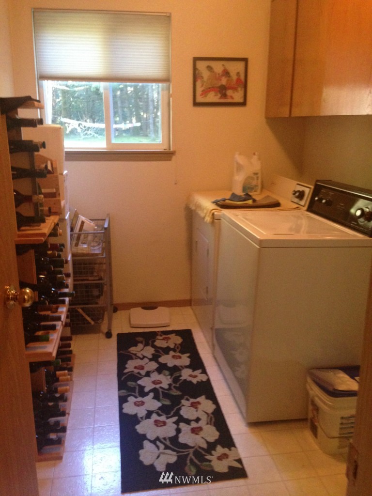 12626 Reo Road Southeast Rainier, WA 98576 - Photo 8 of 24 Gallery Image 8