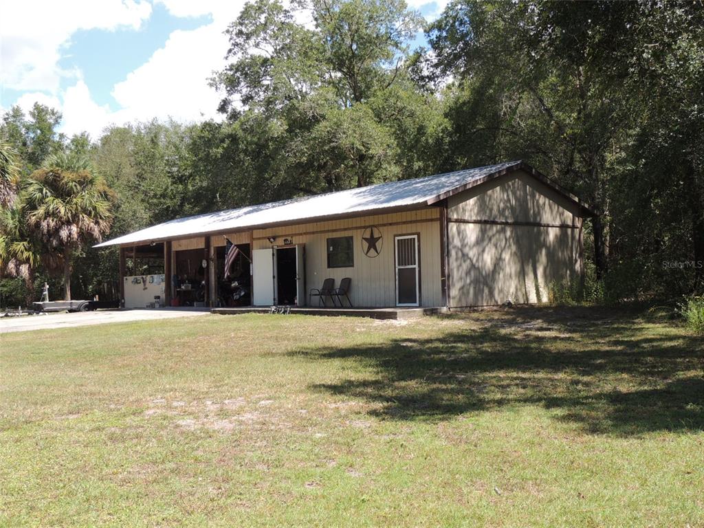 7050 Southeast Co Road 337 Morriston, FL 32668 - Photo 15 of 67