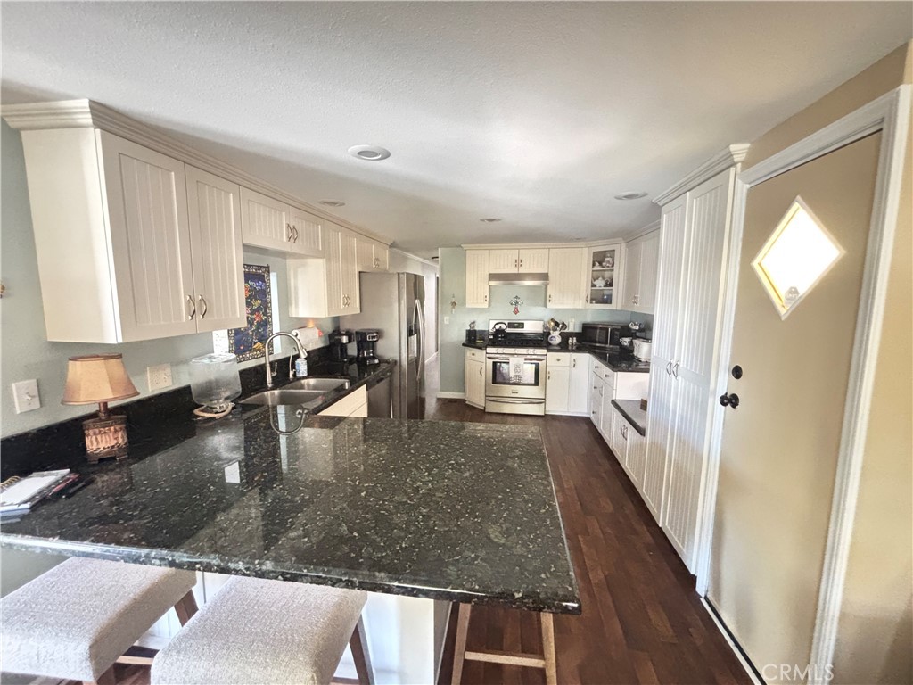 31130 South General Kearny Road, Unit 172 Temecula, CA 92591 - Photo 13 of 49 Kitchen
