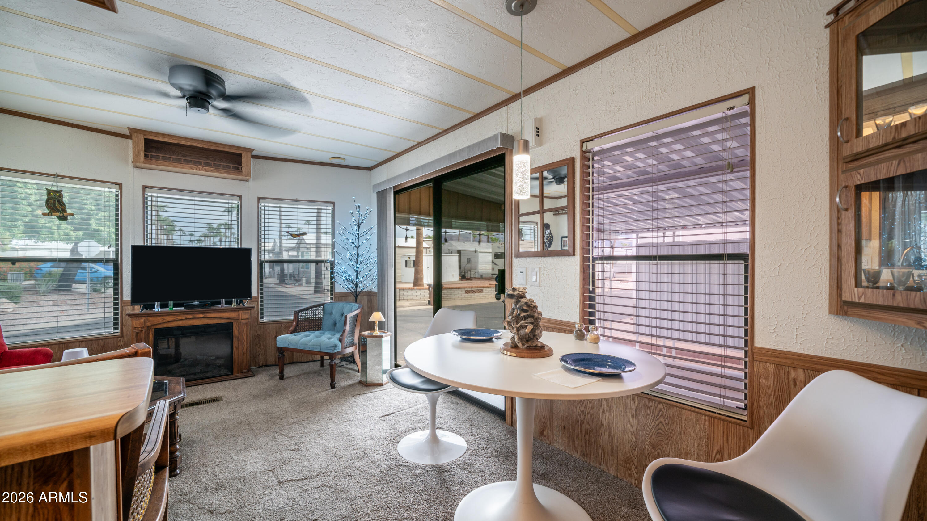 3710 South Goldfield Road, Unit 1083 Apache Junction, AZ 85119 - Photo 10 of 64 Living room