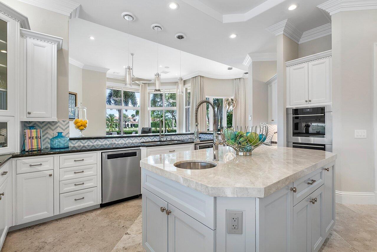 1430 Sabal Palm Drive Boca Raton, FL 33432 - Photo 16 of 62 kitchen